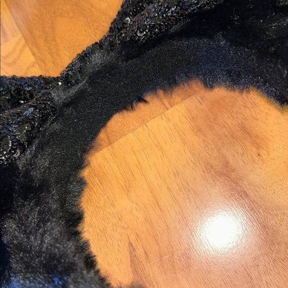 NWOT Tokyo Disney Fluffy Sweater Sequin Mickey Minnie Mouse Ears Headband main image 5
